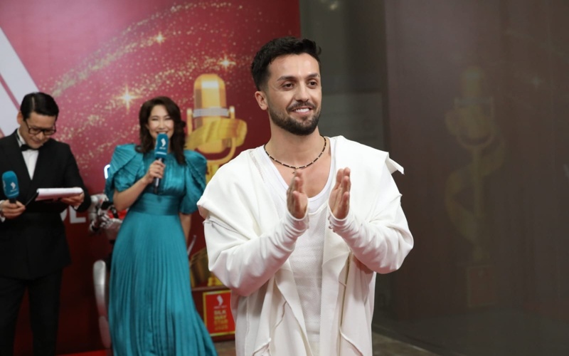 Silk Way Star starts grand finale in Astana with surprise guest appearance