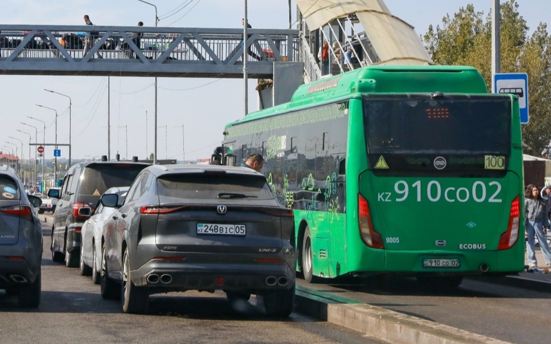 автобус, көлік, жолдар, Алматы