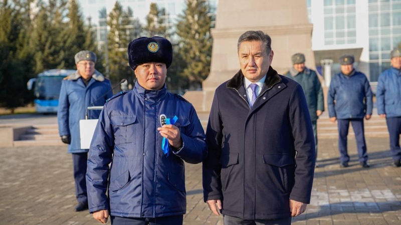 ШҚО полицейлеріне 198 жаңа қызметтік автокөлік берілді ШҚО полицейлеріне 198 жаңа қызметтік автокөлік берілді