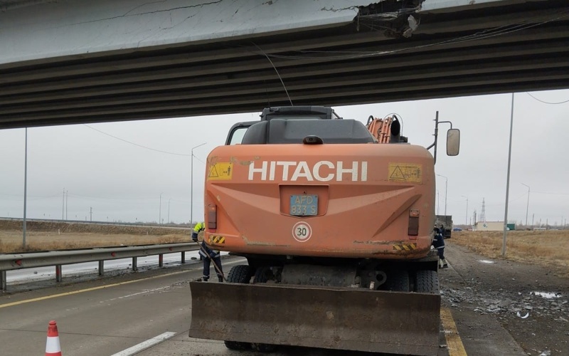 Павлодар-Астана автобанында уақытша жабылған көпір апаттық жағдайда тұр ма