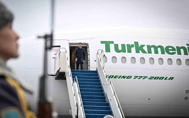 Түрікменстан Президенті Қазақстанға мемлекеттік сапармен келді 