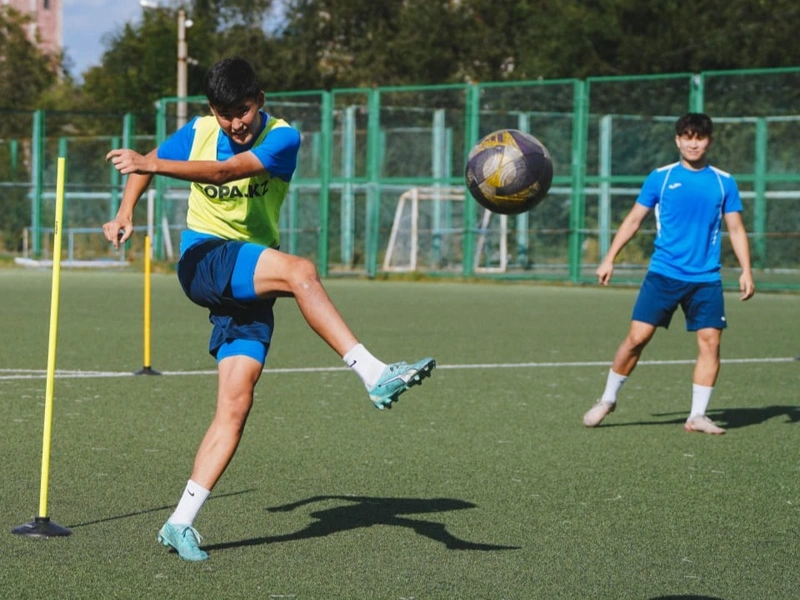 Jekeshendirilgen «Jaıyq» fýtbol klýbynda nendeı ózgerister bar