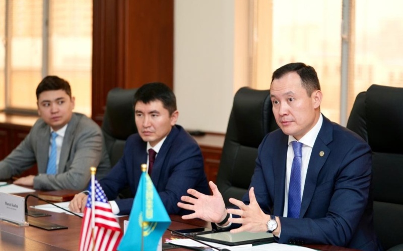 能源部与美国驻哈机构讨论推进战略合作方向 能源部与美国驻哈机构讨论推进战略合作方向