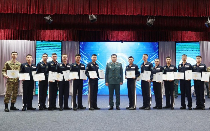 Военнослужащие Нацгвардии получили 400 образовательных грантов Военнослужащие Нацгвардии получили 400 образовательных грантов