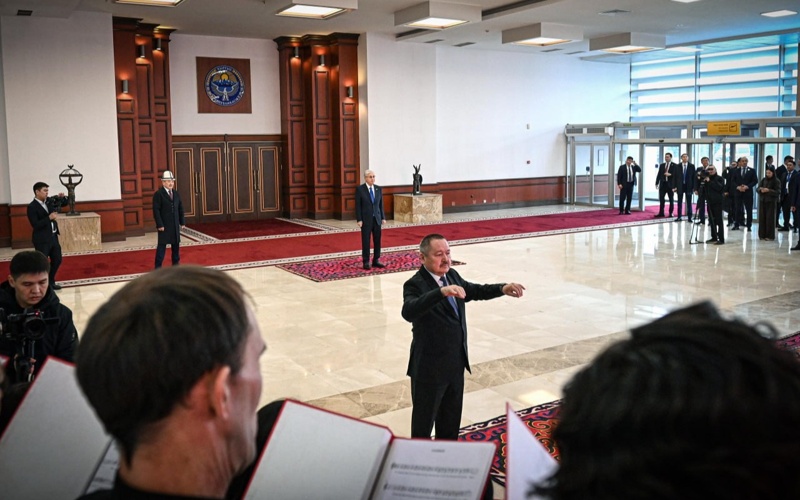 President Tokayev arrives in Bishkek