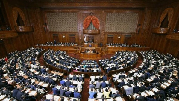 Japan set to issue 11 tril. yen extra bonds despite record tax revenue