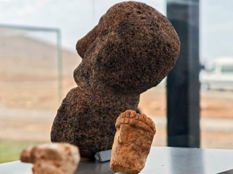 Neolithic structure resembling amphitheater unearthed in southeastern Türkiye