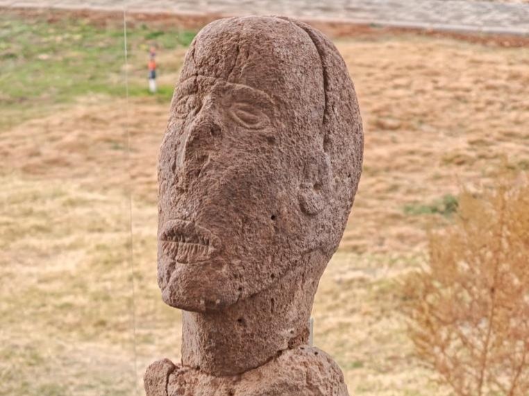 Neolithic structure resembling amphitheater unearthed in southeastern Türkiye