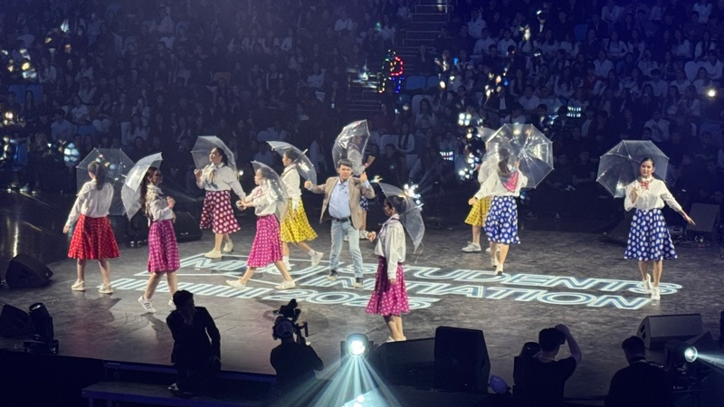 Dos Mukasan performed at MNU student induction ceremony