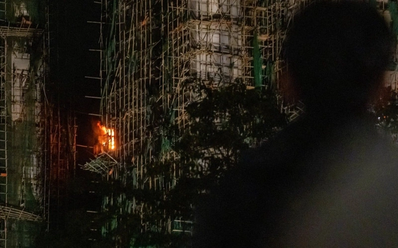 Названа возможная причина сильного пожара в Гонконге