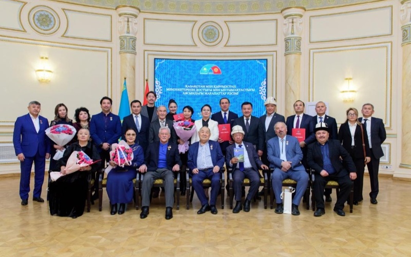Kyrgyzstan honors Kazakh luminaries with Chingiz Aitmatov Prize