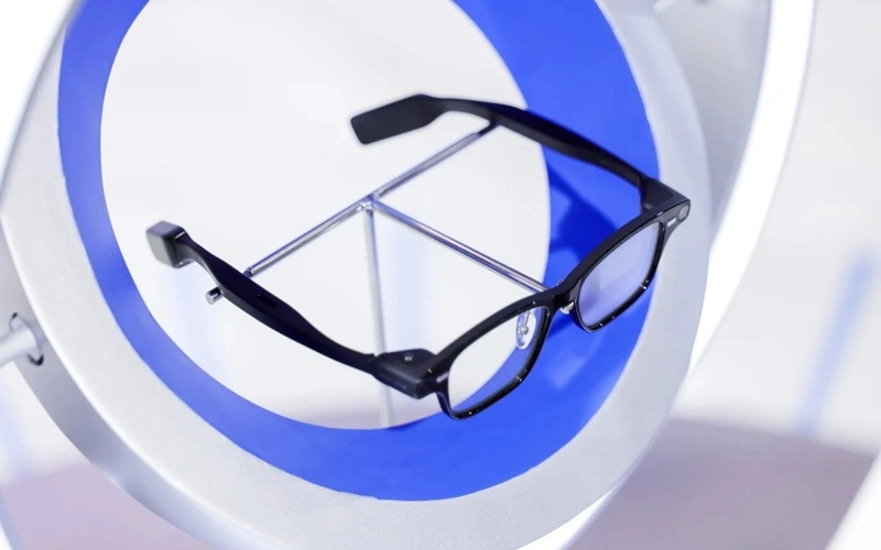 Китайская Alibaba представила новые ИИ-очки