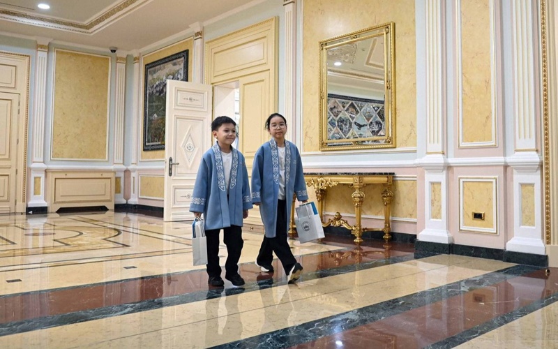 Юным шахматистам провели экскурсию по Акорде — фото