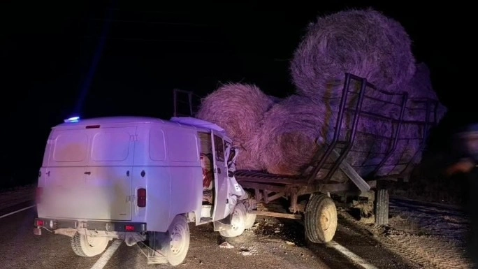 Павлодарда УАЗ көлігі трактор тіркемесімен соқтығысып, жолаушы көз жұмды