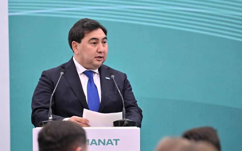 Новая категория госслужащих появится в Казахстане