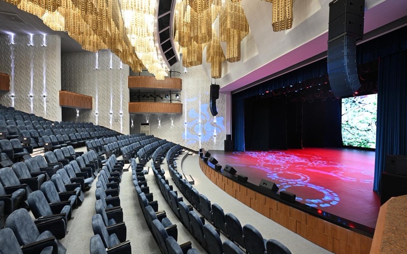 Almaty ákimi Oqýshylar saraıy men Almaty mýzeıiniń jumysymen tanysty