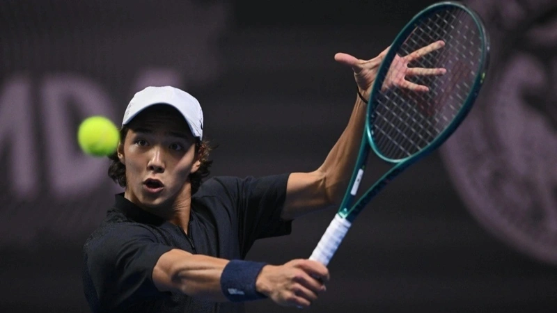 Амир Омарханов