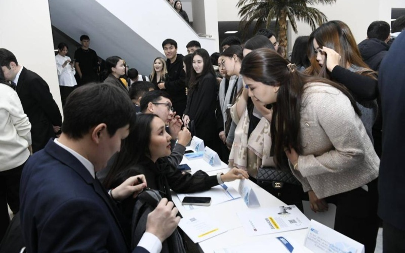 Astanada bos jumys oryndarynyń jármeńkesi ótti