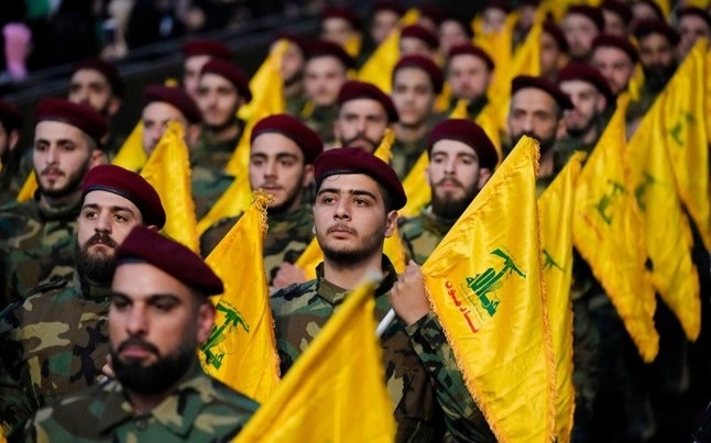 Массовая эмиграция и раскол армии: что происходит в Ливане