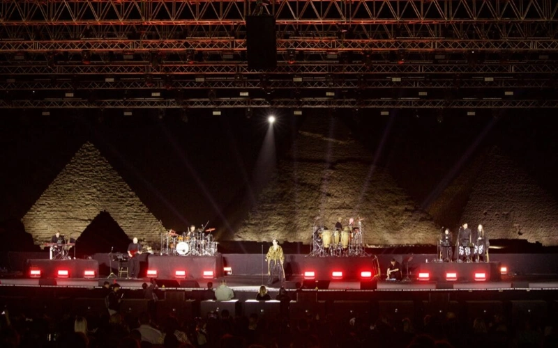 Dimash gives first solo concert in Egypt