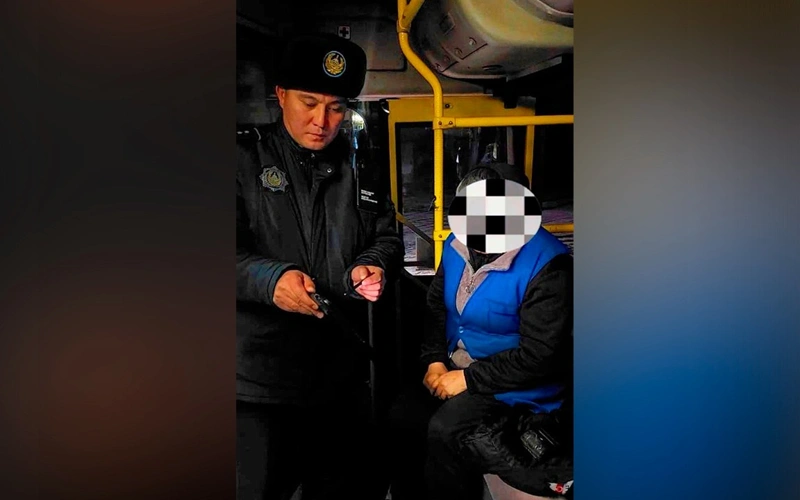 Семейде кондуктор ақша төлей алмаған баланы қараңғыда автобустан түсіріп жіберген 
