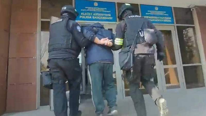 Ребенка избили на детской площадке в Алматы