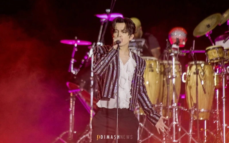 Димаш Кудайберген дал первый сольный концерт в Египте