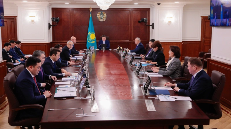 Премьер-министр отандық дәрі өндірушілерге: Мемлекет бағаны қолдан өсірмейтіндерге ғана қолдау көрсетеді