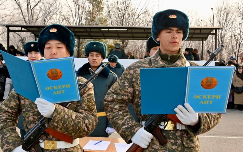600 солдат приняли Военную присягу в двух гарнизонах страны присяга