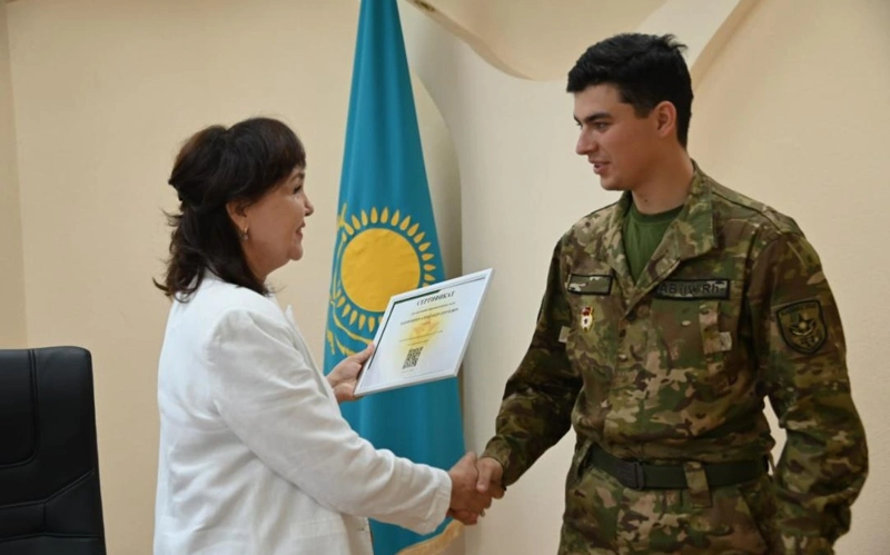 Отслужившие казахстанцы получили более тысячи образовательных грантов