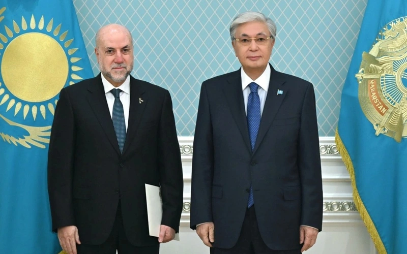 Kassym-Jomart Tokayev and Mahmoud Al-Habbash