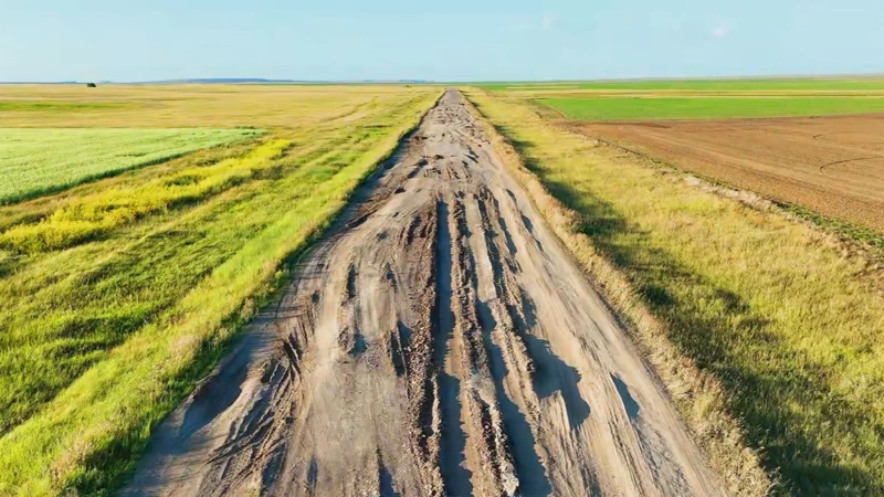 Впервые за 40 лет отремонтировали участок приграничной трассы в Костанайской области