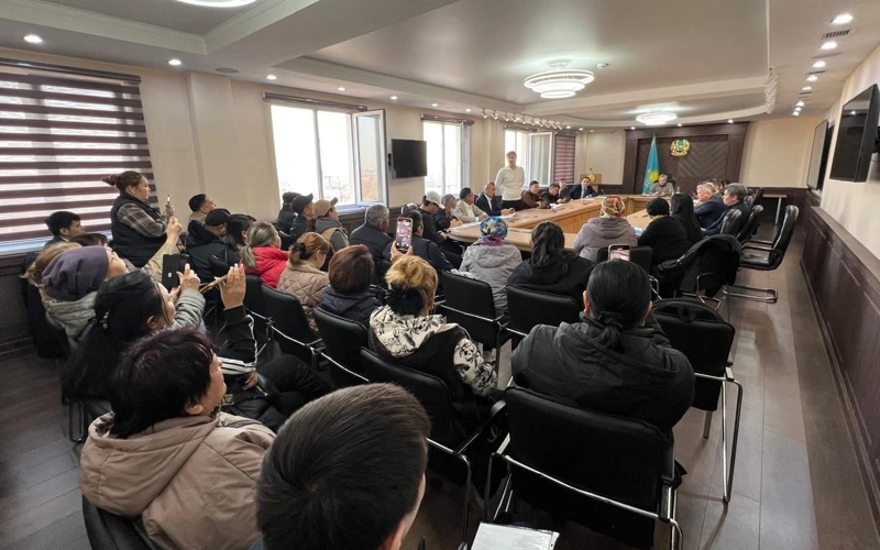 Raccoon wrecks liquor store and passes out