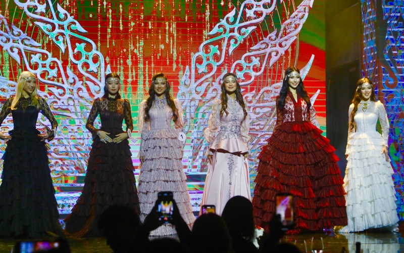  Алина Екатеринчева (Ри) 