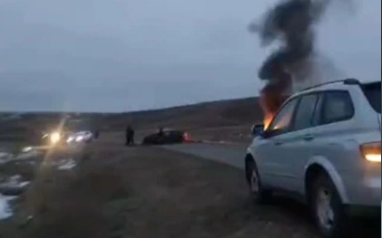 Инкассаторское авто с деньгами сгорело после ДТП в Карагандинской области