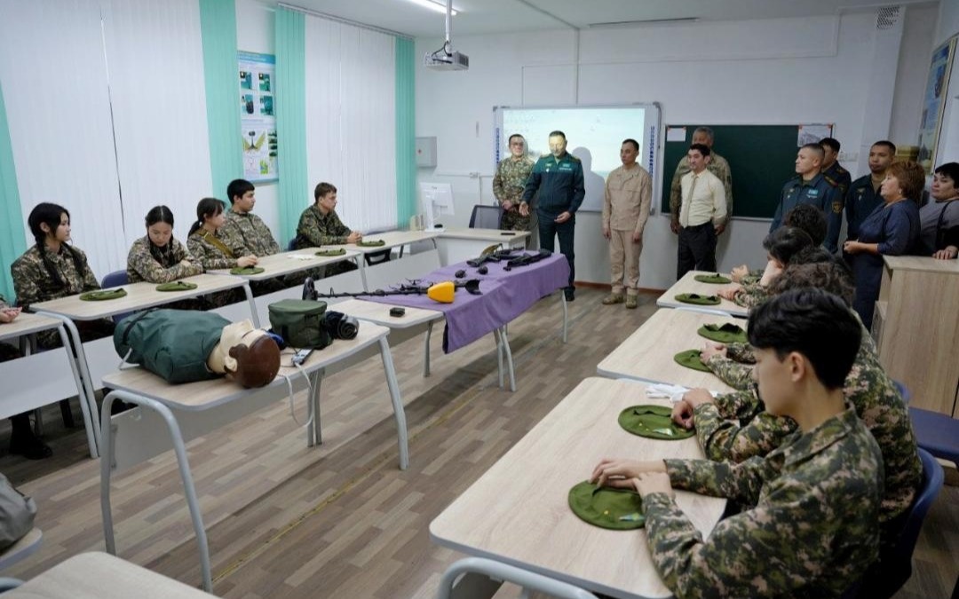 Әскери дайындық мұғалімдері үшін курстар неге қолжетімсіз