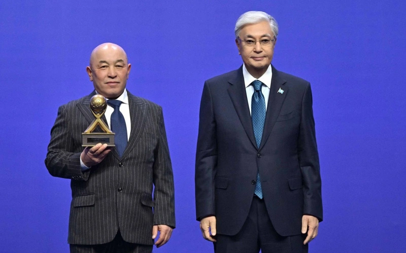 Тоқаев лауреаттарды марапаттады