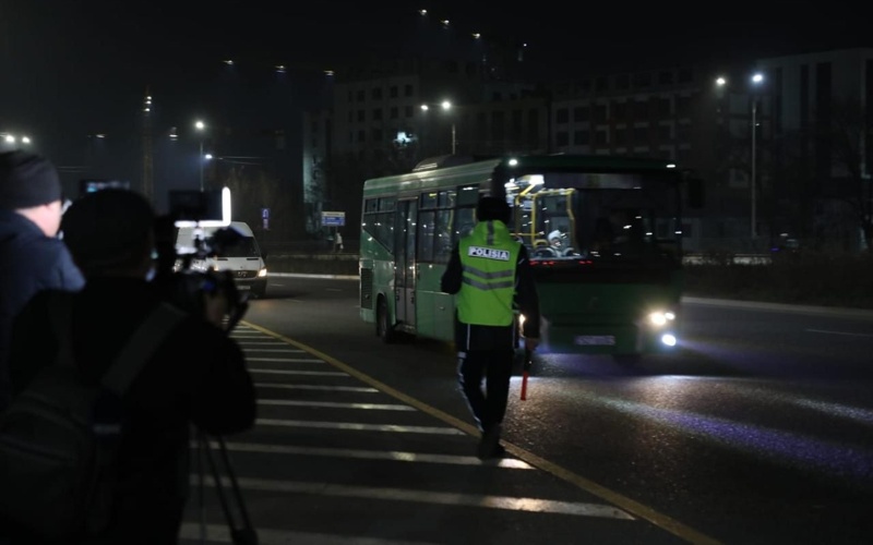 Алматыда экологиялық нормаларды бұзған жүргізушілер 653 млн теңге айыппұл төледі Алматы, көлік, рейд, экология