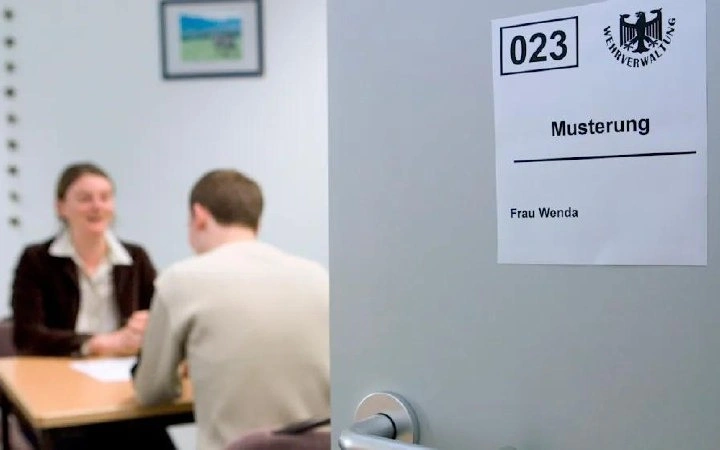 Новая система призыва начнет действовать с января в Германии