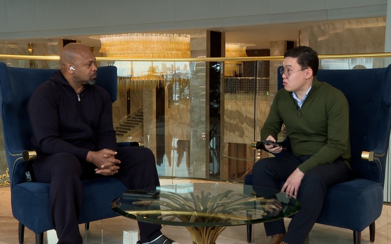 Roy Jones Jr. Roy Jones Jr.