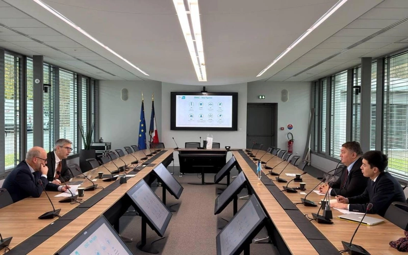 Kazakhstan, France collaborate to boost aviation training capacity