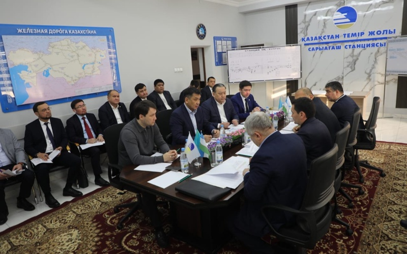 Казахстан и Узбекистан увеличивают железнодорожный обмен до 35 пар поездов в сутки