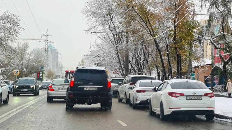 погода, выпал снег, парковка, автомобили, ауа райы, қар, көлік, дорога, пробки