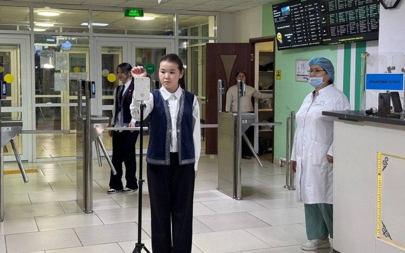 Astanadaǵy mektepterde tumaýǵa baılanysty tańǵy fıltr engizildi
