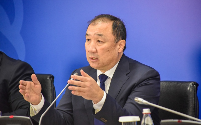 Нурлан Сауранбаев Нурлан Сауранбаев