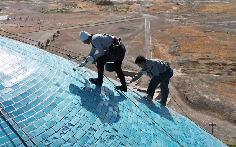 Ясауи кесенесінің күмбезі а