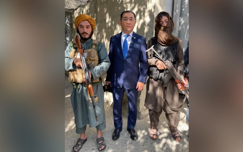 Айбек Смадияров