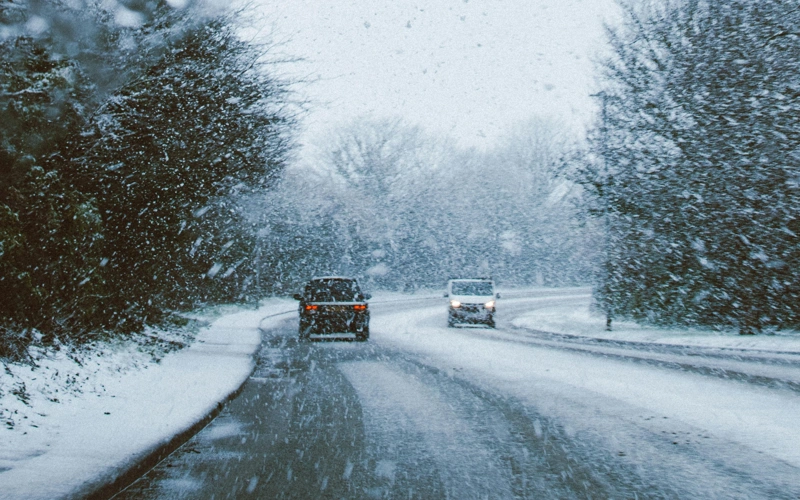 Несколько трасс закрыли в Казахстане из-за ухудшения погоды
