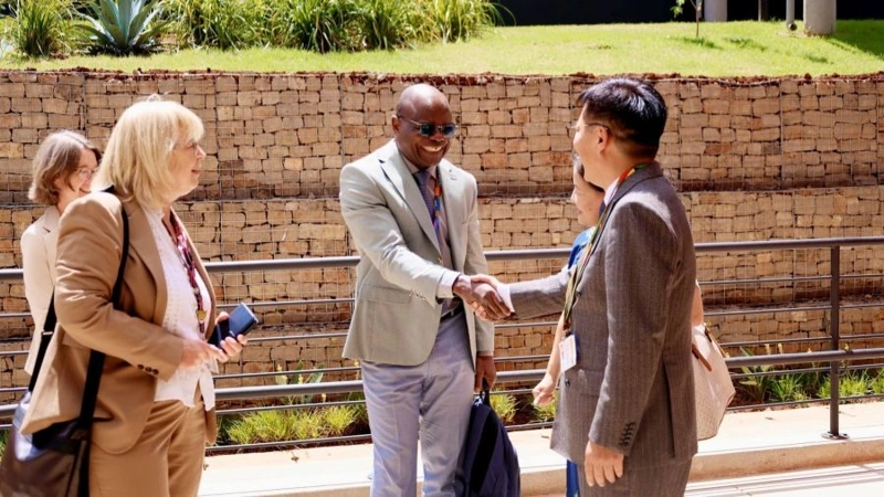 UN Meeting Highlights Rangeland Management Ahead of Mongolia’s COP17 ULAANBAATAR — December 10, 2025 A high-level meeting on the sustainable management of rangelands, which cover nearly half of the Earth’s land area, was held on December 9 during the 7th Session of the United Nations Environment Assembly (UNEA-7).  According to Mongolia’s Ministry of Environment and Climate Change, the meeting aimed to shape international strategies and policies that will be endorsed at the 17th Session of the Conference of the Parties to the UN Convention to Combat Desertification (COP17), scheduled for August 17–28, 2026 in Ulaanbaatar.  The gathering brought together representatives from Mongolia, Kenya, Germany, as well as officials from the Rio Conventions and the United Nations Environment Programme (UNEP), who shared perspectives on advancing sustainable rangeland management.  Mongolia’s Environment Minister Batbaatar Bat stressed the importance of rangelands, noting: “About 70 percent of Mongolia’s territory consists of vast steppe and grasslands. These ecosystems absorb carbon, regulate water systems, support biodiversity, and sustain traditional livestock herding.” He outlined how Mongolia’s initiatives align with proposals to be advanced at COP17.  Delegates welcomed Mongolia’s upcoming role as host of COP17 and praised the country’s leadership in promoting global cooperation on rangeland sustainability.