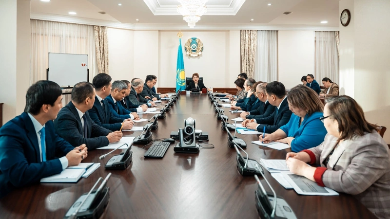 Аида Балаева провела совещание по подготовке кадров системы образования